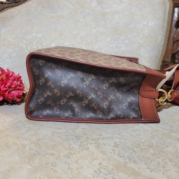 Coach Field Tote - Picture 6 of 10